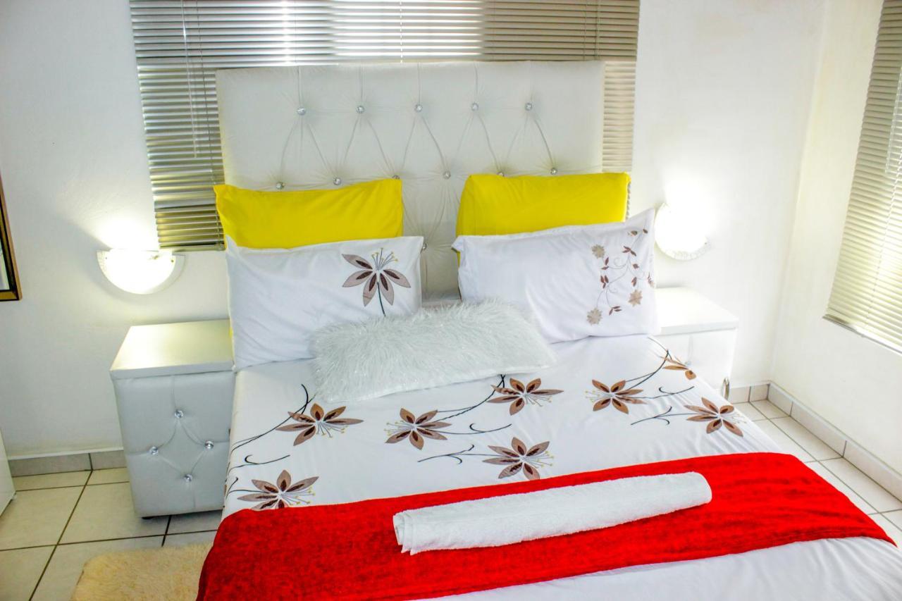 Motseleng Guest House Palapye Buitenkant foto